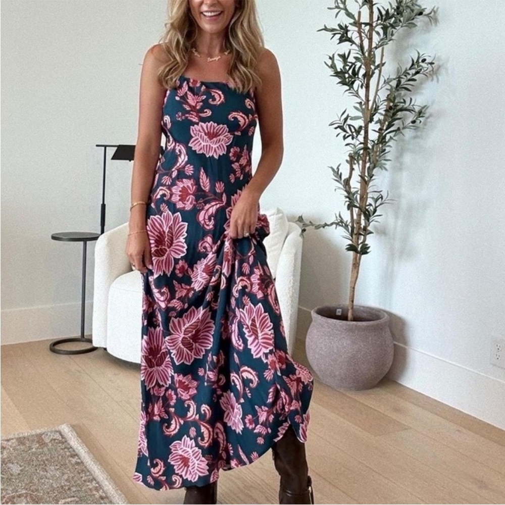 FARM Rio Flower Delicacy Paisley Slipdress